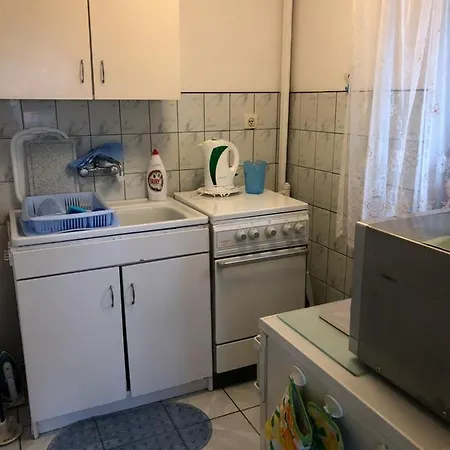 Apartment Azyl - Kazdy Z Wlasna Kuchnia I Lazienka