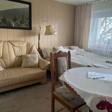 Apartment Azyl - Kazdy Z Wlasna Kuchnia I Lazienka *