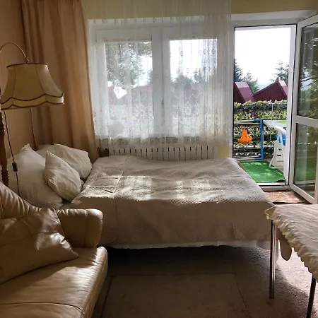 Azyl - Kazdy Z Wlasna Kuchnia I Lazienka شقة كارباش