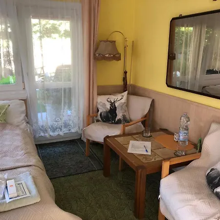 Azyl - Kazdy Z Wlasna Kuchnia I Lazienka * كارباش