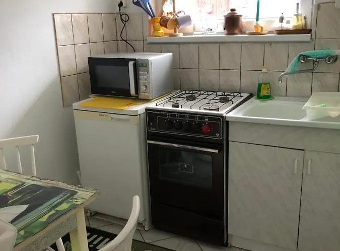 Azyl - Kazdy Z Wlasna Kuchnia I Lazienka 卡尔帕奇