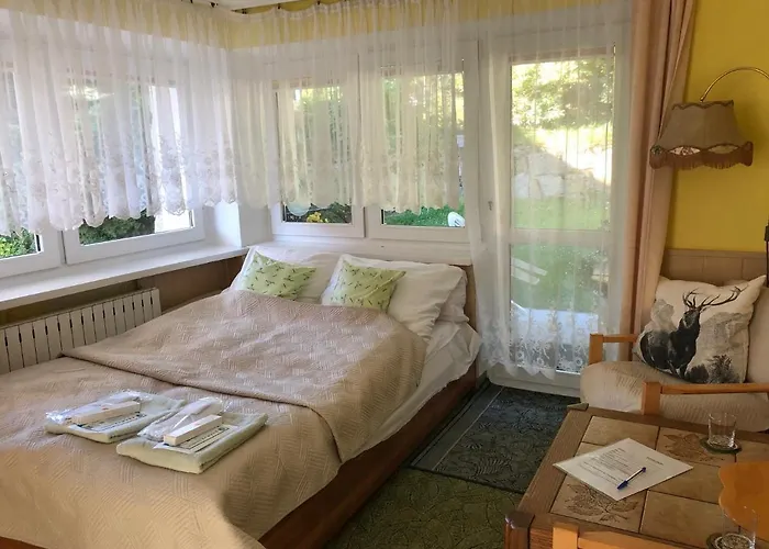 Azyl - Kazdy Z Wlasna Kuchnia I Lazienka * 卡尔帕奇